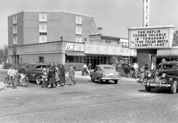 Garland Theater by null