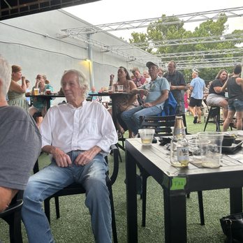 Golf Pub Social - Crowds - Golf Near Me - Fernandina Beach, Florida