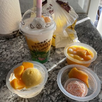 Hui Lau Shan - D6. Mango and Coconut Juice with Aloe Jelly  A2. Mango Romance - Desserts Near Me - Berkeley, California