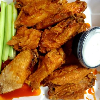 Stained Glass Pub - Buffalo wings - Pizza Near Me - Silver Spring, Maryland