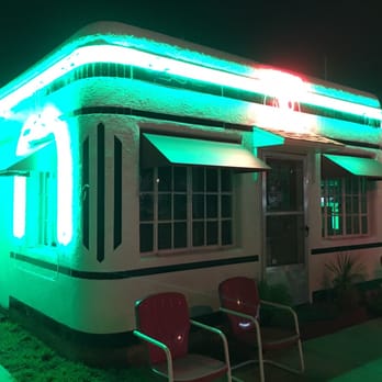 Boots Court Motel - Glows like a gem. - Hotels Near Me - Carthage, Missouri
