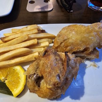 Max's Restaurant - Half Fried chicken dinner - Filipino Near Me - Bakersfield, California Max's Restaurant - Half Fried chicken dinner - Filipino Near Me - Bakersfield, California