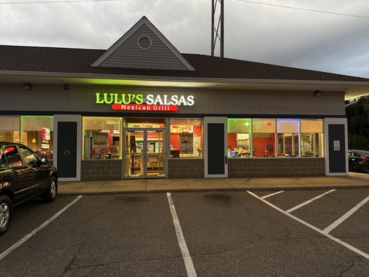 Lulu's Salsas by null