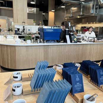 Spinnaker Chocolate - Chocolatiers & Shops Near Me - Seattle, Washington