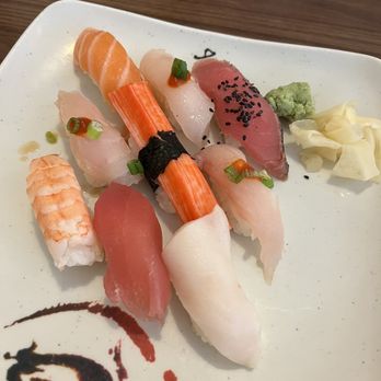 Oishii - 9 piece sushi - Sushi Bars Near Me - Houston, Texas