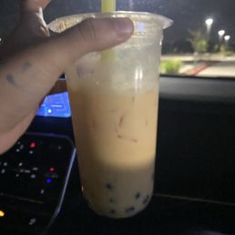 the mango milk tea !! the mango milk tea !!