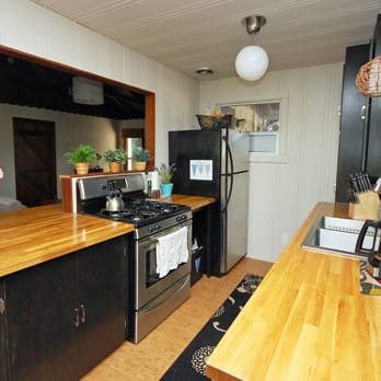 Your Russian River House - Beautiful, stocked modern kitchen perfect for making your favorite family feast. - Guest Houses Near Me - Guerneville, California Your Russian River House - Beautiful, stocked modern kitchen perfect for making your favorite family feast. - Guest Houses Near Me - Guerneville, California