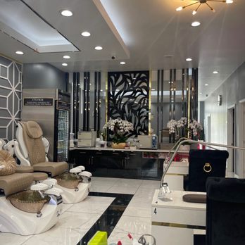 Aria Nail Lounge - Nail Salons Near Me - Pasadena, California