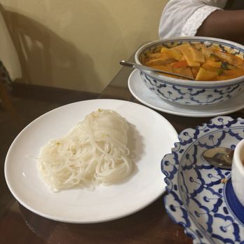 Thai Spices Restaurant - Red curry tofu, and a side order of steamed noodles - Thai Near Me - Lodi, California Thai Spices Restaurant - Red curry tofu, and a side order of steamed noodles - Thai Near Me - Lodi, California