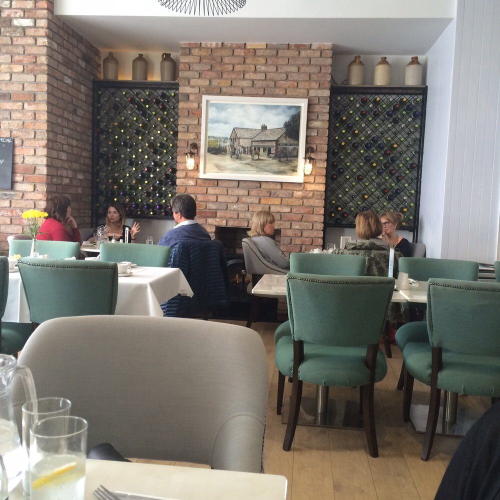 Ivanhoe Inn - Pubs Near Me - Belfast, BFS