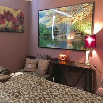 The Zen Den Spa - This is one room that joins and opens to another room for couples treatment. My hubby was in the room next to me. - Chiropractors Near Me - Whittier, California The Zen Den Spa - This is one room that joins and opens to another room for couples treatment. My hubby was in the room next to me. - Chiropractors Near Me - Whittier, California