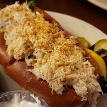 Joshua's Restaurant & Tavern - Crab roll - American Near Me - Brunswick, Maine