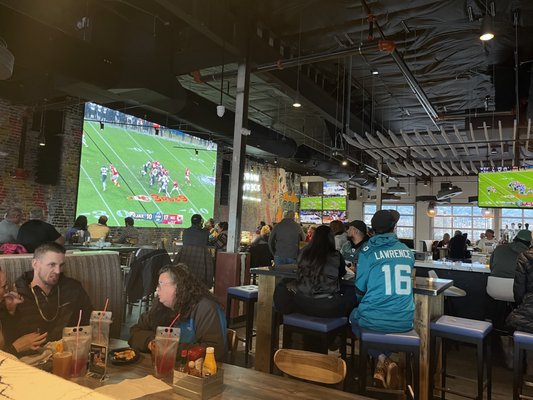 TRAINWRECK - 42 Photos & 51 Reviews - 812 S Sierra Madre St, Colorado