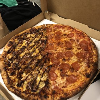 Major Tomato - Half bbq chicken half pepperoni - Pizza Near Me - Allen Park, Michigan Major Tomato - Half bbq chicken half pepperoni - Pizza Near Me - Allen Park, Michigan