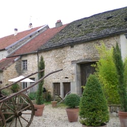 Travelure by Harry - Tour of Burgundy Wine Country, France