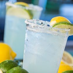Louie's Grill and Bar