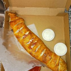 Zeko's Pizza II - Ham and pepperoni stromboli