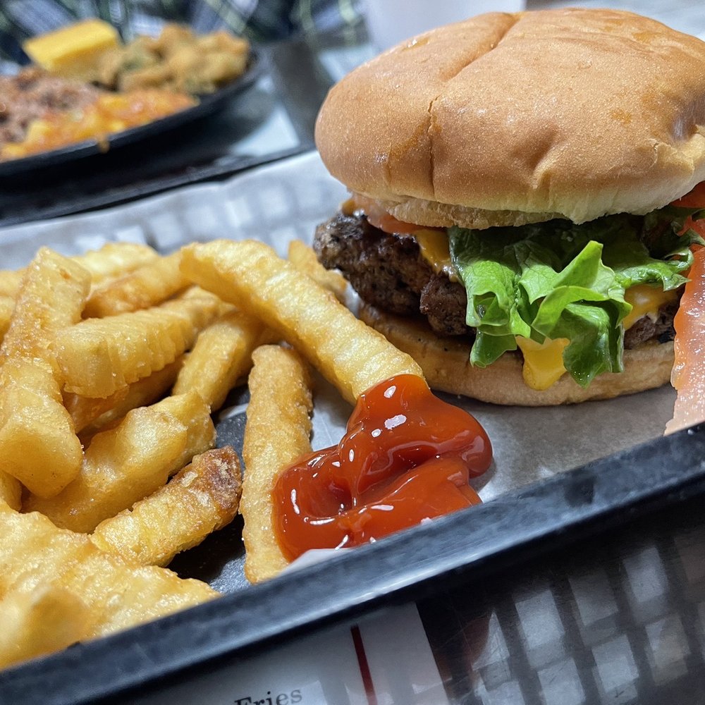Jomax BBQ - Cheeseburger with fries - Barbeque Near Me - Metter, Georgia