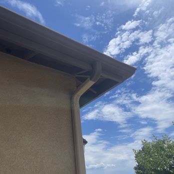Gallant Termite & Pest Control - Looks beautiful - Pest Control Near Me - Rancho Cucamonga, California Gallant Termite & Pest Control - Looks beautiful - Pest Control Near Me - Rancho Cucamonga, California