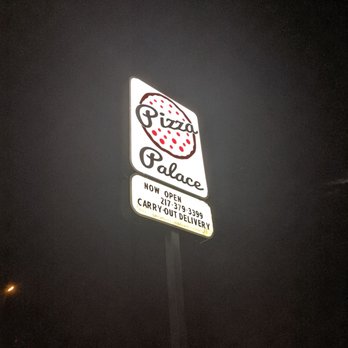 Pizza Palace - pizza palace sign at night - Pizza Near Me - Paxton, Illinois
