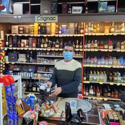 Smart Buy Wine & Liquor - One of the workers.....very cool n friendly...HUGE PLUS....