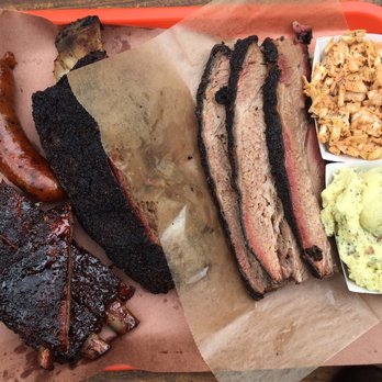 la Barbecue - All the goodness in one tray: sausage, beef ribs, pork ribs, brisket! Will come back for the beef ribs and brisket! - Barbeque Near Me - Austin, Texas la Barbecue - All the goodness in one tray: sausage, beef ribs, pork ribs, brisket! Will come back for the beef ribs and brisket! - Barbeque Near Me - Austin, Texas