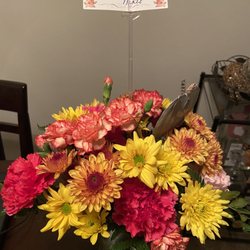 Kewaskum Floral - Fall Bouquet with pink accent!