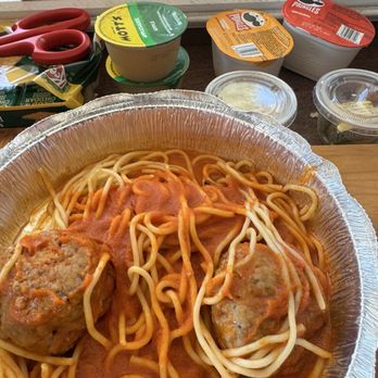 Bella’s Bistro - Spaghetti and meatballs - Seafood Near Me - Simi Valley, California