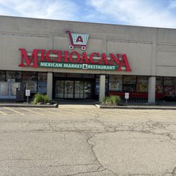 La Michoacana Market & Restaurant - Store front