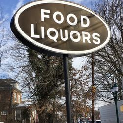 Vincz Food & Liquors - Sign along Amboy Ave