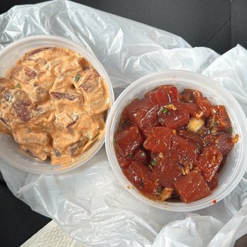 Ono Seafood - Spicy Ahi (Left) & Shoyu Ahi (Right) - Seafood Near Me - Honolulu, Hawaii