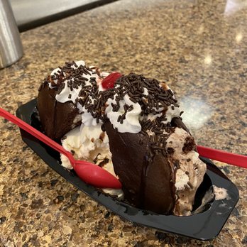Bird-in-Hand Bakery & Cafe - Whoopie Pie Sunday. Big enough to share - Bakeries Near Me - Bird In Hand, Pennsylvania Bird-in-Hand Bakery & Cafe - Whoopie Pie Sunday. Big enough to share - Bakeries Near Me - Bird In Hand, Pennsylvania