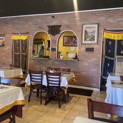 Himalayan House - Dining area