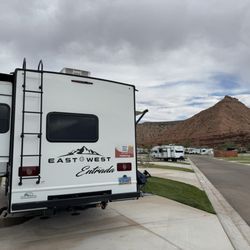 Zion White Bison Glamping & RV  Resort - RV Pad