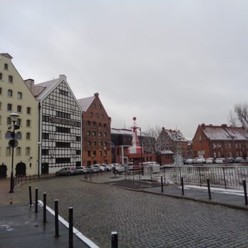 Restauracja Bazar - dojście przez mostek - Polish Near Me - Gdańsk, PM