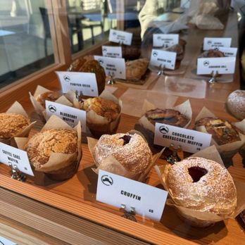 Dos Hermanos Bakery - Bakeries Near Me - Beaverton, Oregon