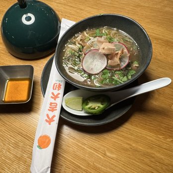 Roselle Bar & Lounge - Pho - Bars Near Me - Chico, California