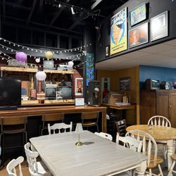 Caffeine Addicts - Cool place!