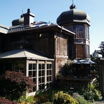 St Orres - Backside, walking to restaurant from parking lot - Hotels Near Me - Gualala, California