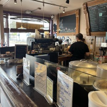 Honey Hill Coffee - Front of store and bar - Coffee & Tea Near Me - Wauconda, Illinois