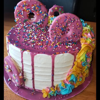 Griffin's Cakes & Pastries - 8in gluten free chocolate cake with strawberries. - Desserts Near Me Griffin's Cakes & Pastries - 8in gluten free chocolate cake with strawberries. - Desserts Near Me