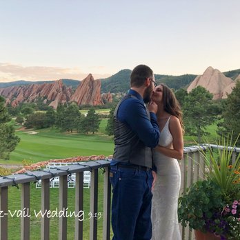 Arrowhead Golf Club - Great backdrop for an outdoor wedding! - Golf Near Me - Littleton, Colorado Arrowhead Golf Club - Great backdrop for an outdoor wedding! - Golf Near Me - Littleton, Colorado