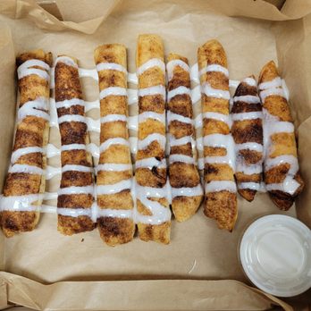 Vocelli Pizza - a box of doughnuts with icing - Pizza Near Me - Bethel Park, Pennsylvania Vocelli Pizza - a box of doughnuts with icing - Pizza Near Me - Bethel Park, Pennsylvania