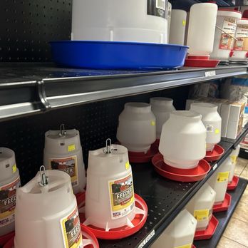 Clover Bar Feeds - Livestock Feed & Supply Near Me - Sherwood Park, Alberta