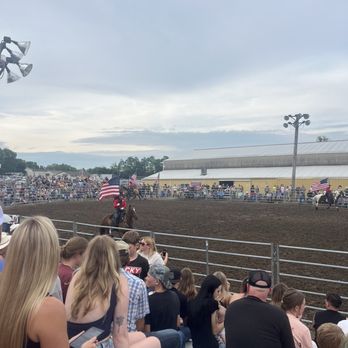 Fox Hollow Rodeo - feeling patriotic! - Rodeo Near Me - Waynesville, Ohio Fox Hollow Rodeo - feeling patriotic! - Rodeo Near Me - Waynesville, Ohio