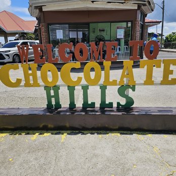 Chocolate Hills - Parks Near Me - Carmen, BOH