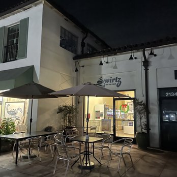Swirlz Soft Serve Parlor - Ice Cream & Frozen Yogurt Near Me - San Marino, California