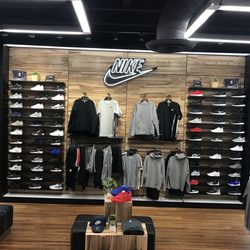 Shoe Palace