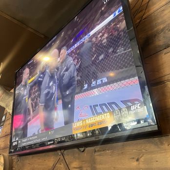 Gaslamp BBQ - Tv on the wall - Sports Bars Near Me - San Diego, California