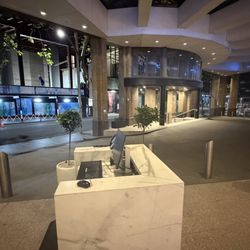 Sydney Harbour Marriott Hotel at Circular Quay - Valet area